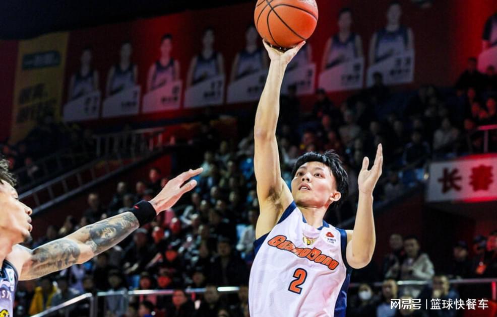 开云体育-CBA一夜又连造两大惨案！广东21分狂胜吉林：北控遭23分大败！